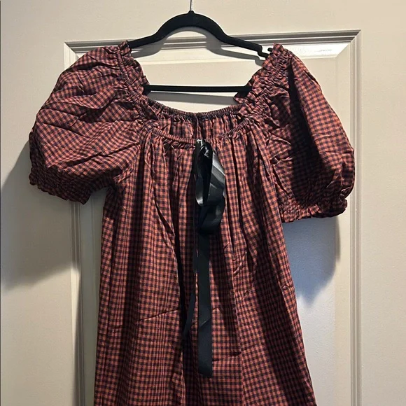 BNWOT Dress - Picture 2 of 3